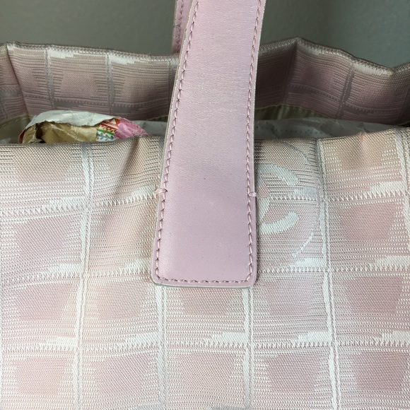 Chanel Pink Nylon Tote medium - Picture 7 of 16